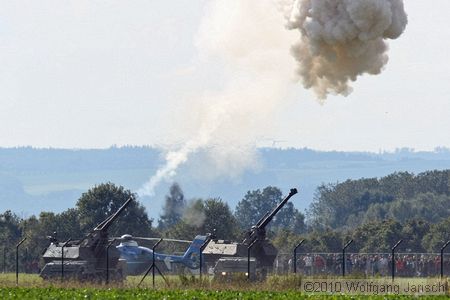 Howitzer demo